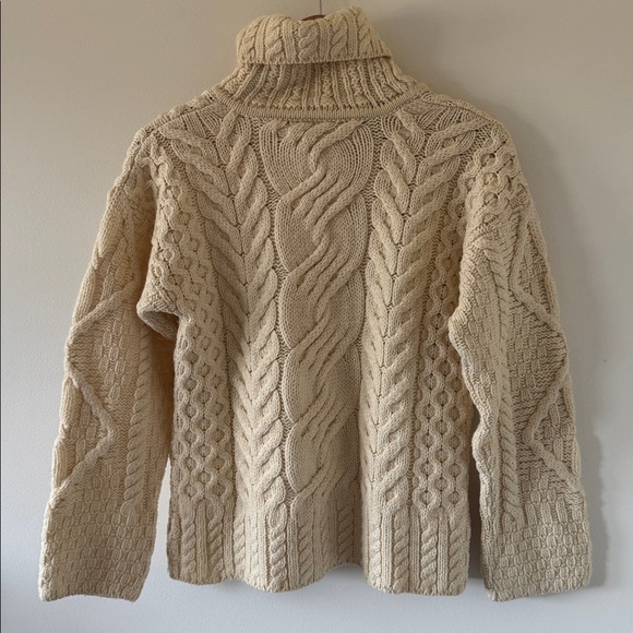 Carraig Donn Turtleneck Sweater Cable Knit 100% Merino Wool Ivory Size Small - Picture 2 of 13